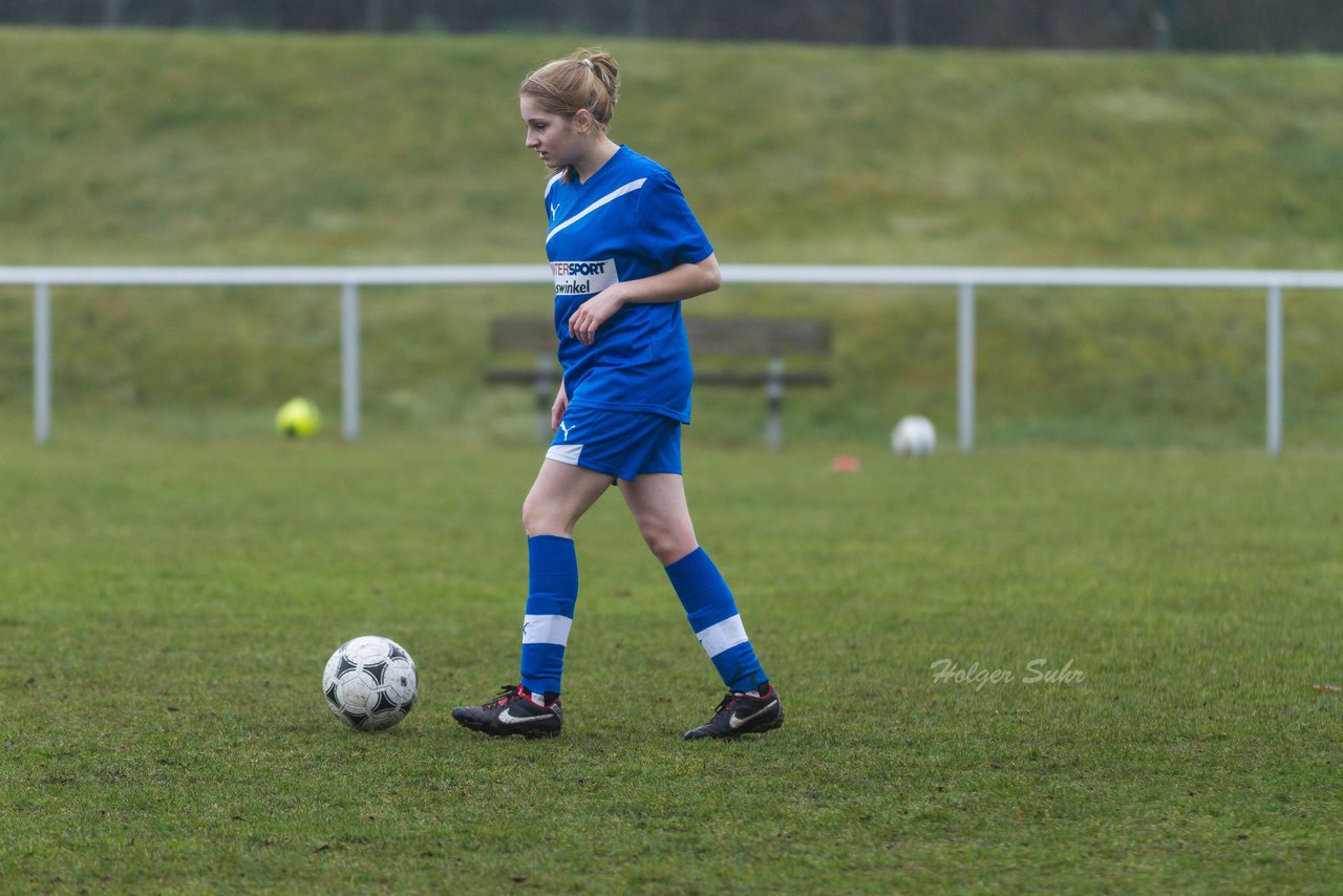 Bild 102 - C-Juniorinnen FSG-BraWie 08 - TuS Tensfeld : Ergebnis: 0:8